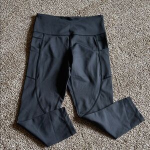 Zyia black pocket high waisted capri